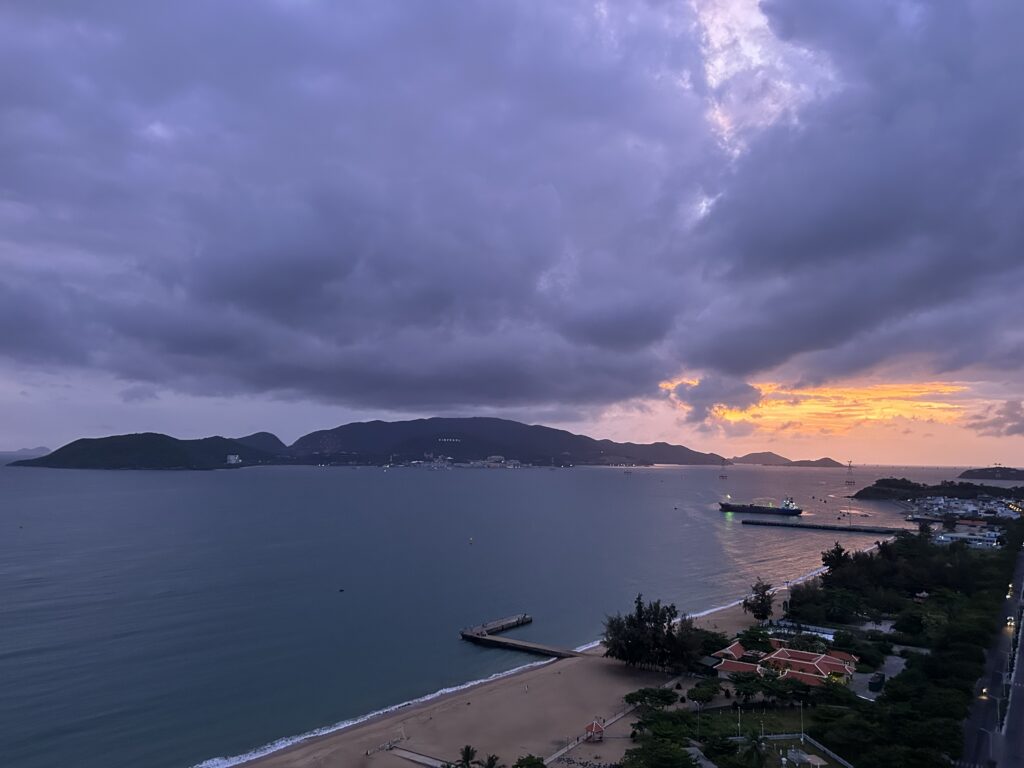 Bình minh ở Nha Trang